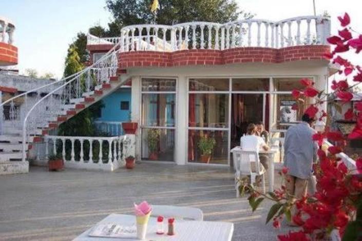 Hotel Casa Di William Khajurāho Екстериор снимка